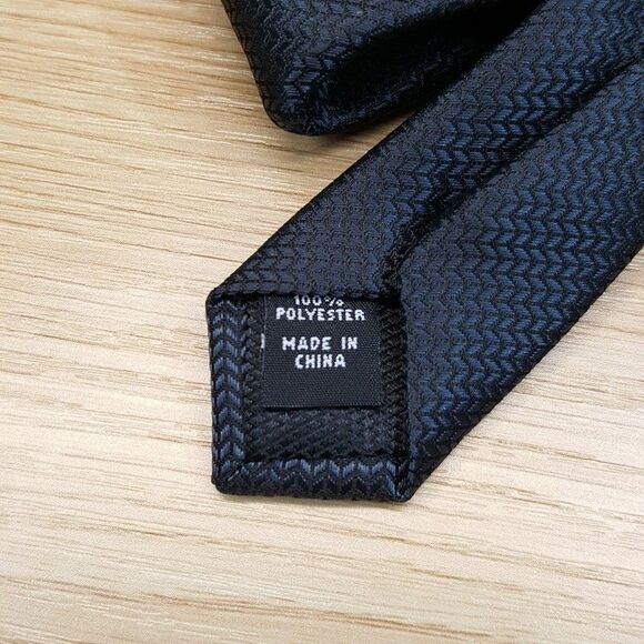 ALFANI Mens Neck Tie Black Gray Herringbone Zig Zag Modern Classic - Picture 4 of 6